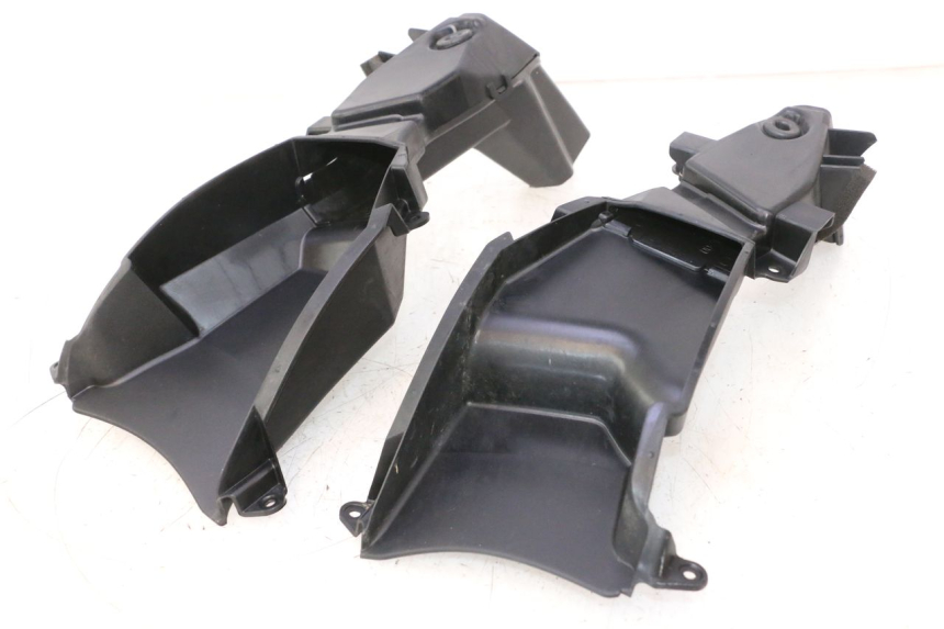 photo de ECOPE RADIATEUR YAMAHA YZF R6 600 (2008 - 2009) - Détail de la pièce