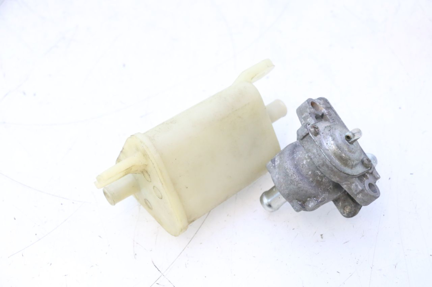 photo de ELECTROVANNE CANISTER YAMAHA YP MAJESTY 125 (2007 - 2010) - Détail de la pièce