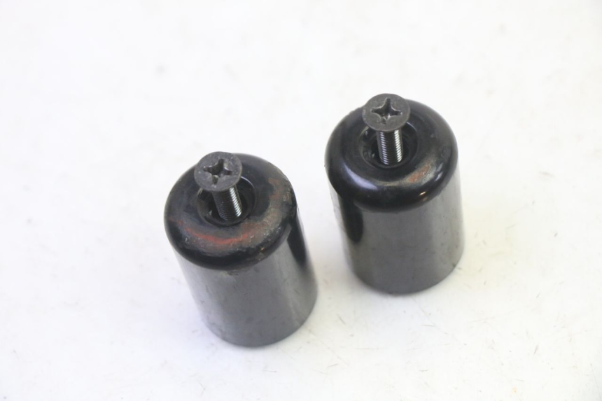 photo de EMBOUT DE GUIDON SUZUKI BURGMAN 125 (2007 - 2014)