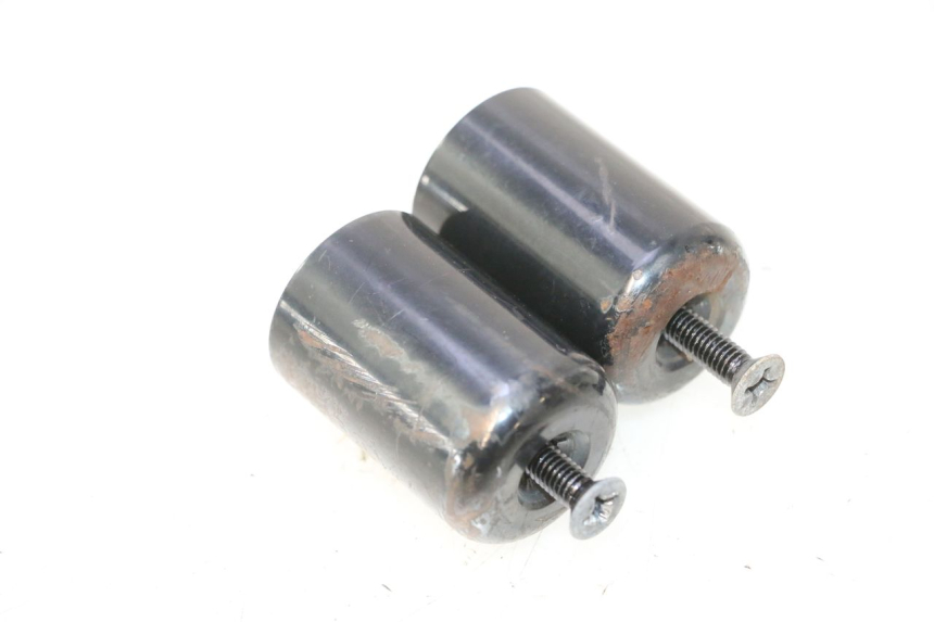 photo de EMBOUT DE GUIDON SUZUKI BURGMAN 125 (2007 - 2014) - Zoom état d’usage