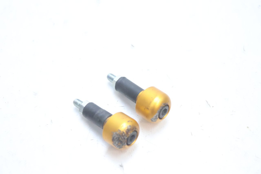photo de EMBOUT DE GUIDON HONDA CB F HORNET 600 (2005 - 2006) - Détail de la pièce