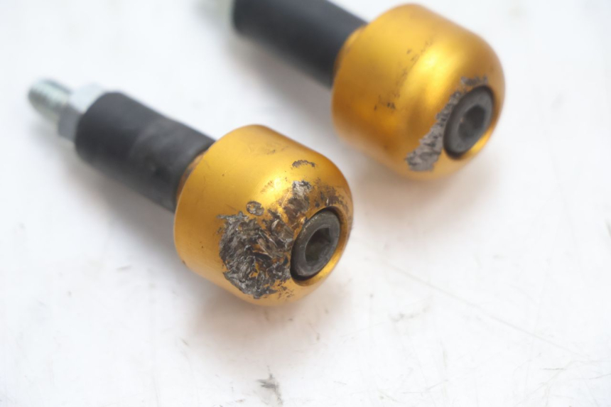 photo de EMBOUT DE GUIDON HONDA CB F HORNET 600 (2005 - 2006) - Zoom état d’usage