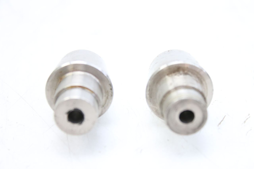 photo de EMBOUT DE GUIDON PEUGEOT CITYSTAR 125 (2011 - 2017)