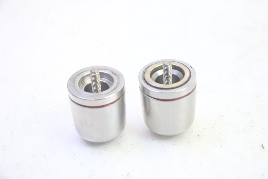 photo de EMBOUT DE GUIDON YAMAHA FJR ABS 1300 (2006 - 2012) - Gros plan technique