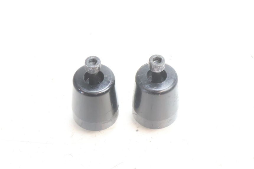 photo de EMBOUT DE GUIDON YAMAHA FZ8 800 (2010 - 2016) - Détail de la pièce
