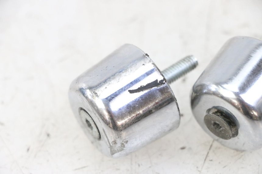 photo de EMBOUT DE GUIDON PIAGGIO MP3 LT 300 (2010 - 2016)
