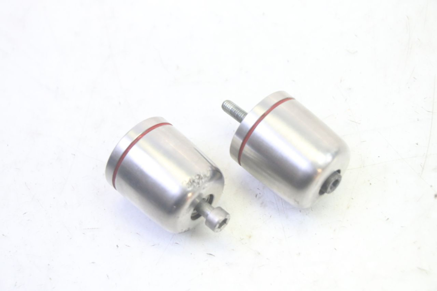 photo de EMBOUT DE GUIDON PIAGGIO MP3 RL 250 (2007 - 2010) - Zoom état d’usage