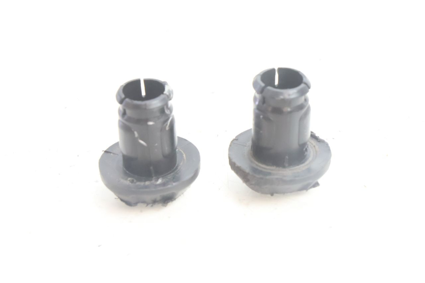 photo de EMBOUT DE GUIDON YAMAHA N-MAX NMAX 125 (2021 - 2024) - Autre angle de vue