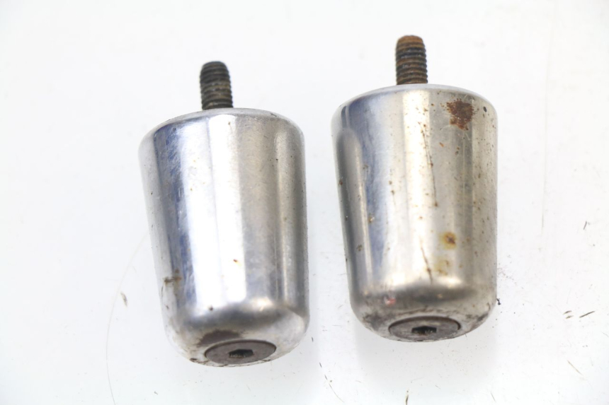 photo de EMBOUT DE GUIDON PIAGGIO NRG 50 (2004 - 2017) - Vue principale