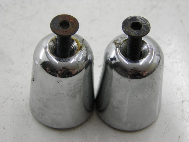 photo de EMBOUT DE GUIDON PIAGGIO X8 125 (2004 - 2007)