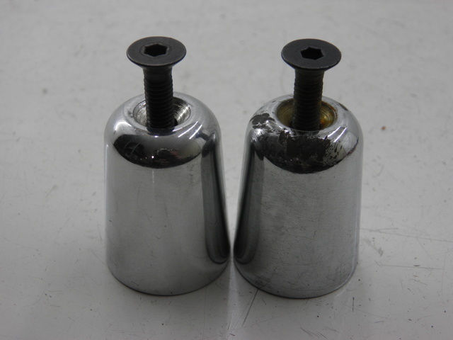 photo de EMBOUT DE GUIDON PIAGGIO XEVO - X EVO 125 (2010 - 2015)