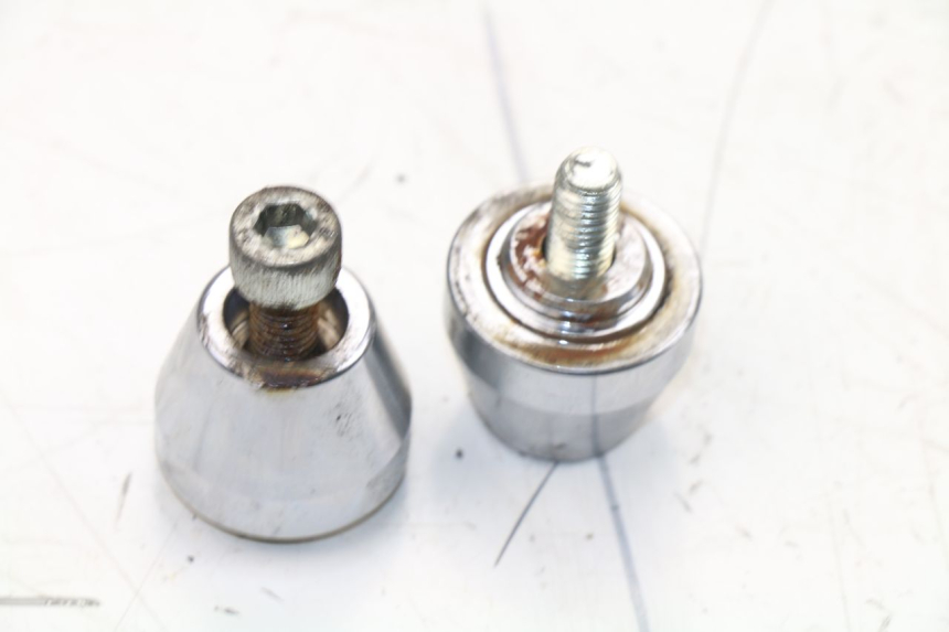 photo de EMBOUT DE GUIDON DAELIM S3 125 (2010 - 2017)