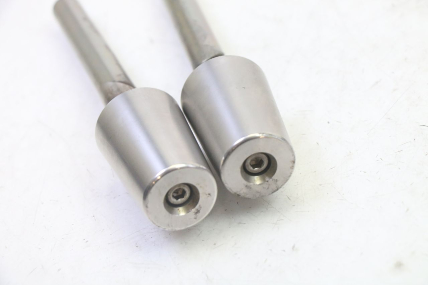 photo de EMBOUT DE GUIDON PEUGEOT SATELIS 125 (2013 - 2018)