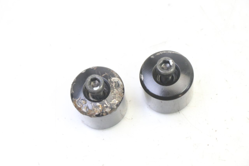 photo de EMBOUT DE GUIDON YAMAHA XMAX X-MAX 125 (2021 - 2025) - Détail de la pièce