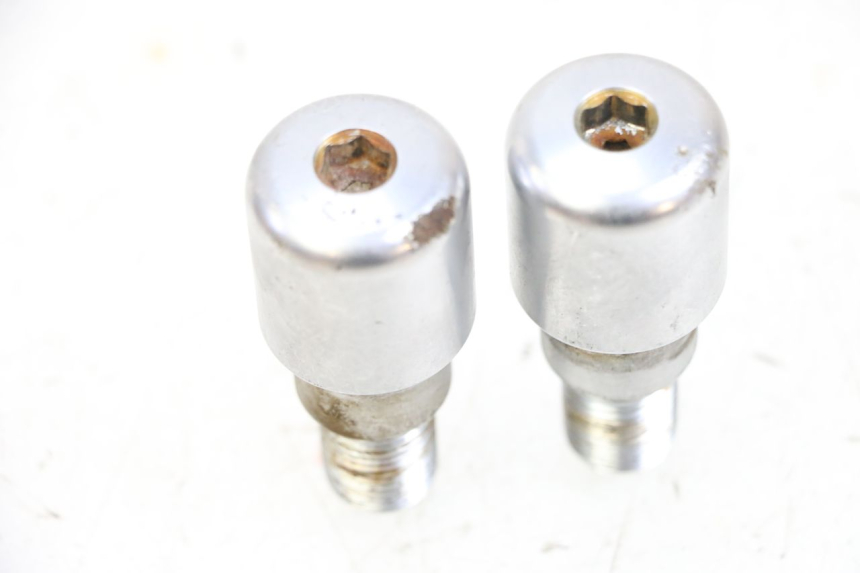 photo de EMBOUT DE GUIDON YAMAHA X-MAX XMAX 125 (2010 - 2013) - Gros plan technique