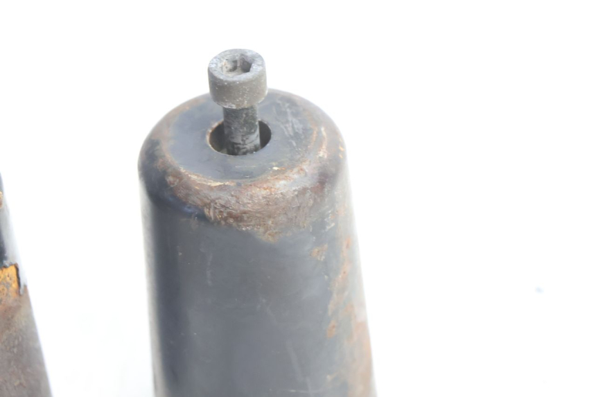 photo de EMBOUT DE GUIDON PIAGGIO X9 AMALFI 180 (2000 - 2003) - Zoom état d’usage