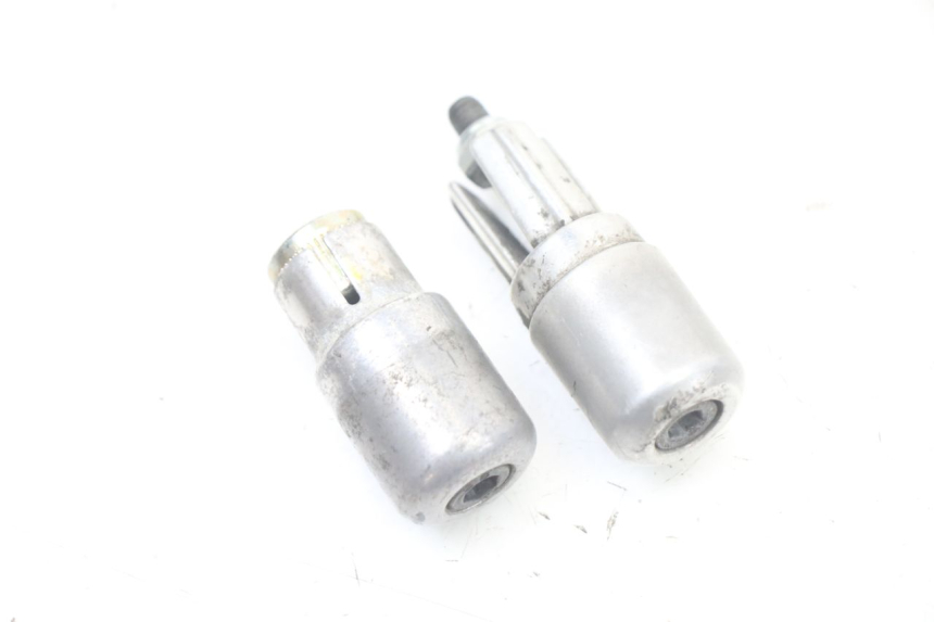 photo de EMBOUT DE GUIDON YAMAHA YP MAJESTY 125 (2007 - 2010)