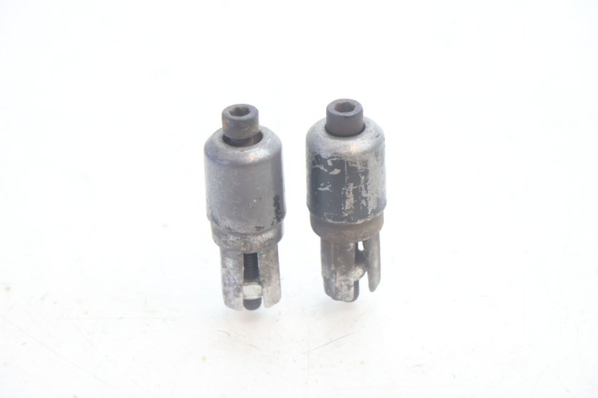 photo de EMBOUT DE GUIDON YAMAHA YP MAJESTY 125 (2007 - 2010) - Zoom état d’usage
