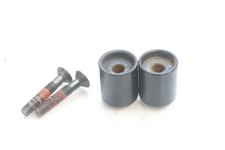 photo de EMBOUT DE GUIDON KAWASAKI ZZR 600 (1995 - 2004) - Gros plan technique