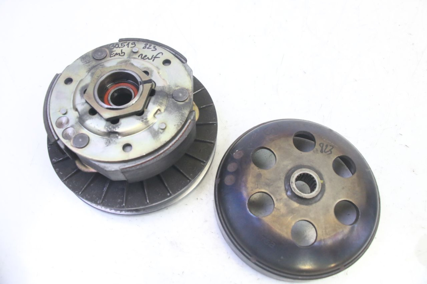 photo de EMBRAYAGE QUADRO 4 4D 350 (2015 - 2018)