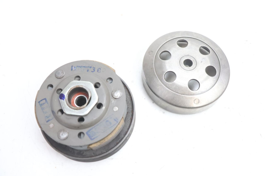 photo de EMBRAYAGE KYMCO AGILITY PREMIUM 50 (2007 - 2010) - Points de fixation