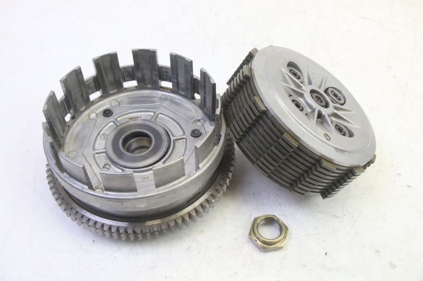 photo de EMBRAYAGE MV AGUSTA BRUTALE R WALLY 910 (2008 - 2008) - Détails caractéristiques