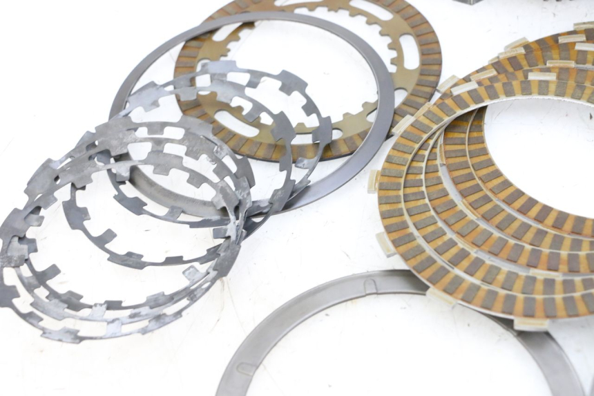 photo de EMBRAYAGE SUZUKI BURGMAN EXECUTIVE ABS 650 (2006 - 2012) - Vue d’ensemble