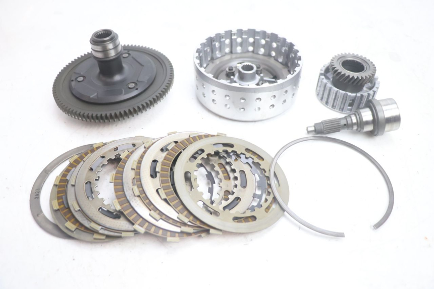 photo de EMBRAYAGE SUZUKI BURGMAN EXECUTIVE ABS 650 (2006 - 2012) - Vue principale