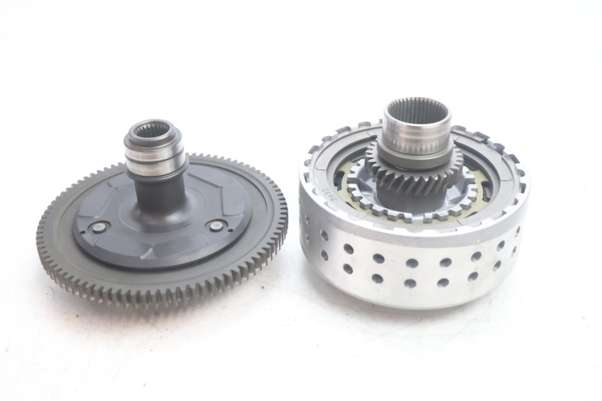 photo de EMBRAYAGE SUZUKI BURGMAN EXECUTIVE ABS 650 (2006 - 2012) - Détails caractéristiques