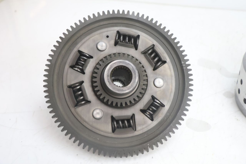 photo de EMBRAYAGE SUZUKI BURGMAN EXECUTIVE ABS 650 (2006 - 2012) - Points de fixation
