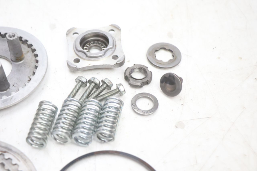 photo de EMBRAYAGE HONDA CB TWO FIFTY 250 (1991 - 2002) - Points de fixation