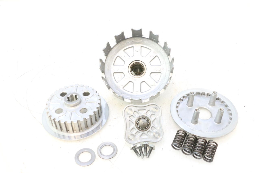 photo de EMBRAYAGE SUZUKI DR S 600 (1985 - 1989) - Vue principale