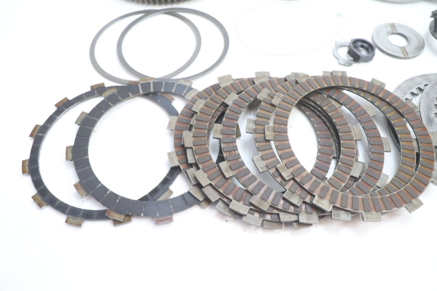 photo de EMBRAYAGE YAMAHA FJR 1300 (2001 - 2005) - Points de fixation