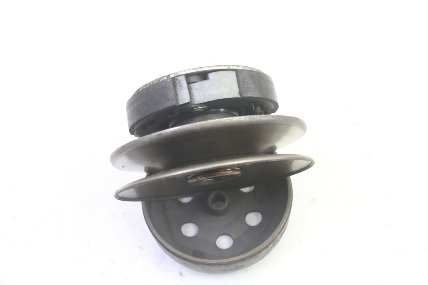 photo de EMBRAYAGE PIAGGIO FLY 4T 50 (2013 - 2017) - Gros plan technique
