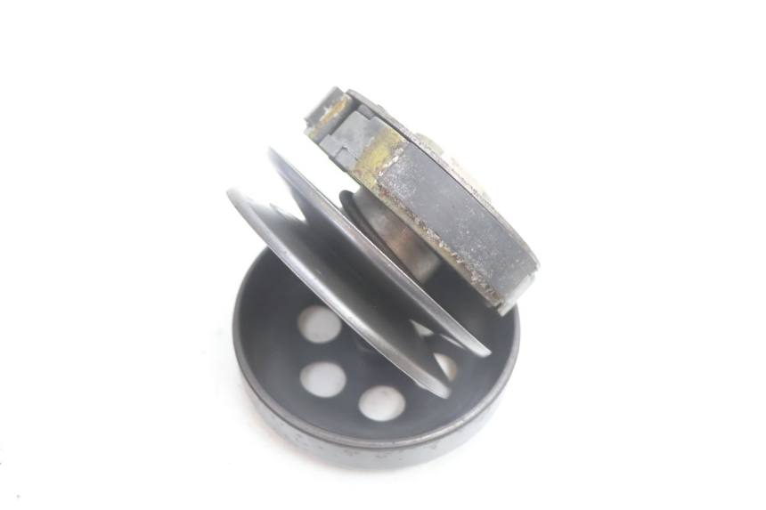 photo de EMBRAYAGE KEEWAY FOCUS 50 (2006 - 2009) - Gros plan technique