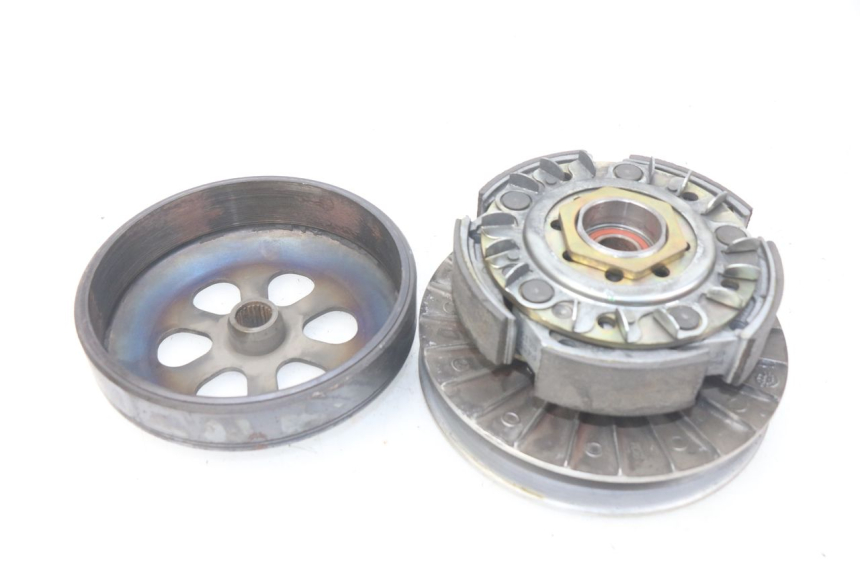 photo de EMBRAYAGE PEUGEOT GEOPOLIS 400 (2007 - 2013) - Gros plan technique