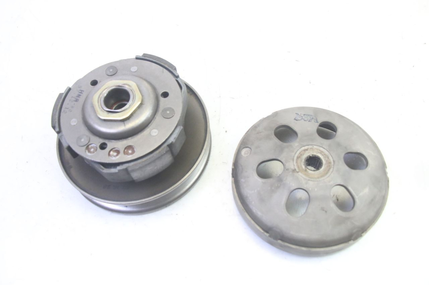 photo de EMBRAYAGE SYM GTS EVO 125 (2009 - 2013) - Gros plan technique