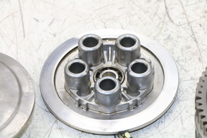 photo de EMBRAYAGE HONDA XLV VARADERO 125 (2000 - 2006) - Gros plan technique