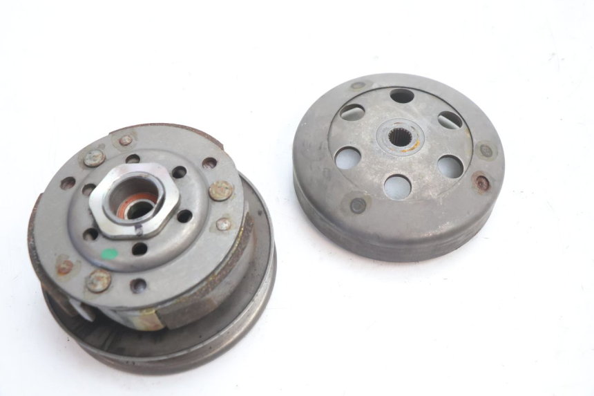photo de EMBRAYAGE PEUGEOT KISBEE 2T 50 (2010 - 2017) - Points de fixation
