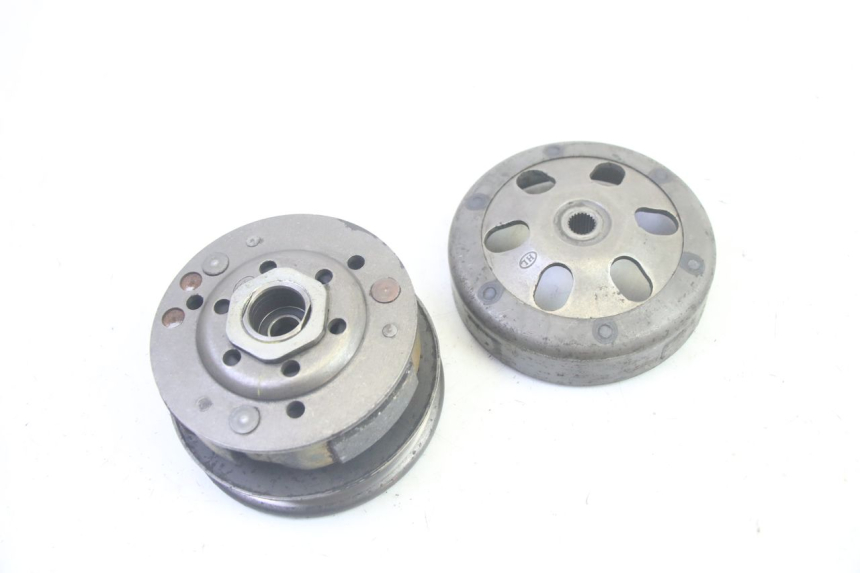 photo de EMBRAYAGE PEUGEOT KISBEE 4T 50 (2010 - 2017) - Points de fixation