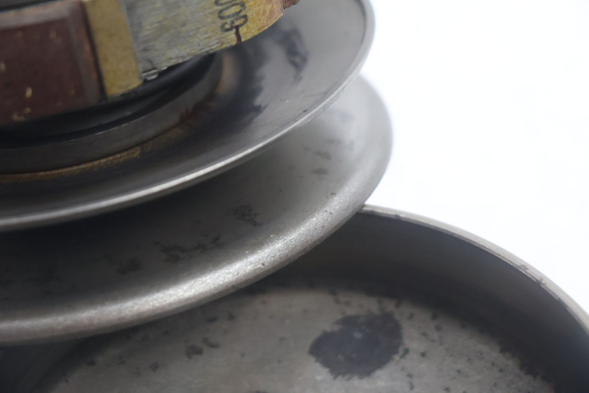 photo de EMBRAYAGE PEUGEOT KISBEE 4T 50 (2010 - 2017) - État de surface