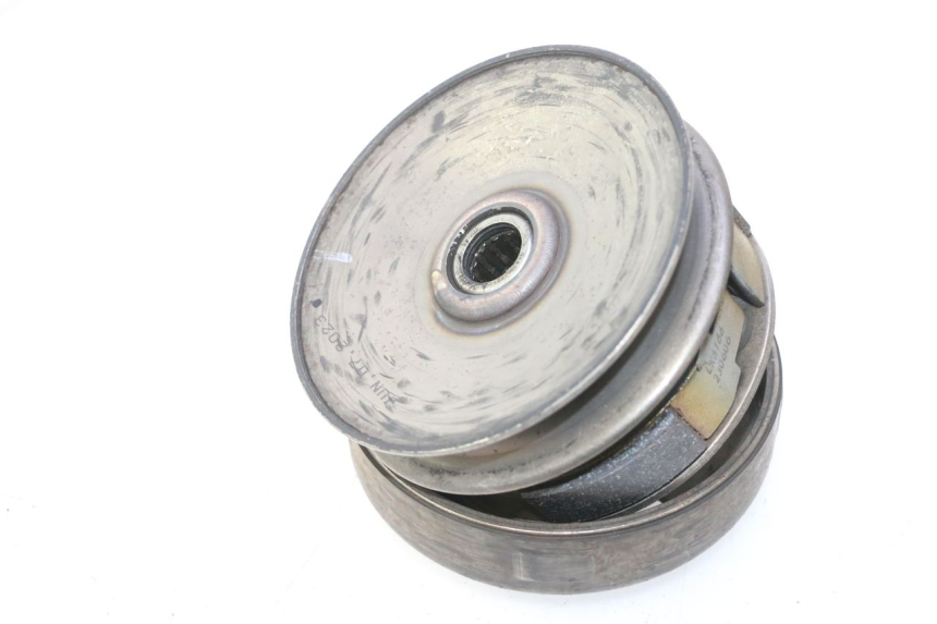 photo de EMBRAYAGE PEUGEOT KISBEE 4T 50 (2023 - 2026) - Gros plan technique