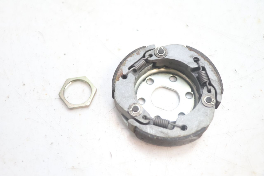 photo de EMBRAYAGE PIAGGIO LIBERTY 50 (1998 - 2003) - Autre angle de vue