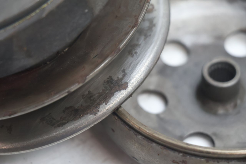 photo de EMBRAYAGE PEUGEOT LUDIX ONE 50 (2004 - 2013) - Points de fixation