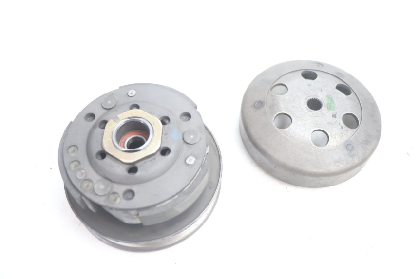 photo de EMBRAYAGE PEUGEOT LUDIX ONE 50 (2004 - 2006) - Gros plan technique