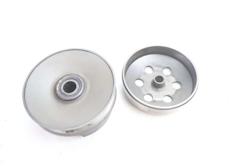 photo de EMBRAYAGE PEUGEOT LUDIX SNAKE 2T 50 (2004 - 2014) - Gros plan technique