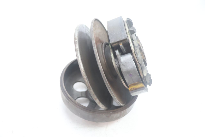 photo de EMBRAYAGE PIAGGIO MP3 125 (2006 - 2014) - Gros plan technique