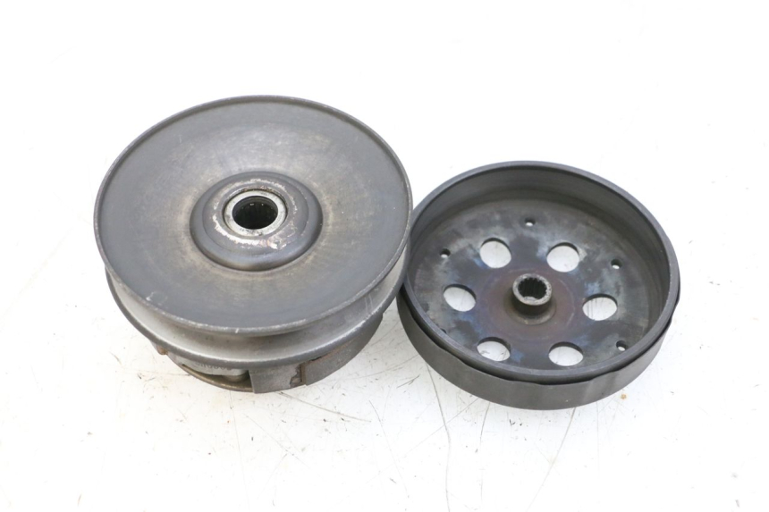 photo de EMBRAYAGE YAMAHA NEOS NEO'S 4T 50 (2008 - 2016) - Gros plan technique