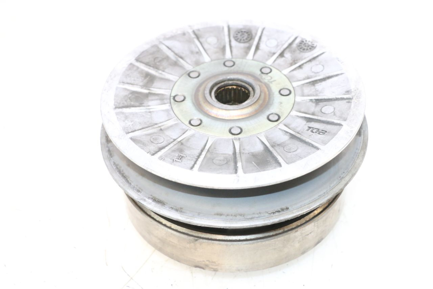 photo de EMBRAYAGE PEUGEOT SATELIS COMPRESSOR K15 125 (2006 - 2009) - Gros plan technique