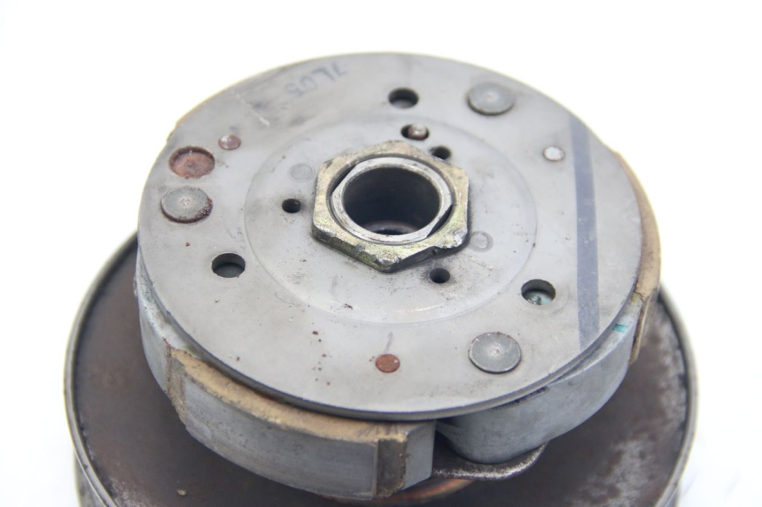 photo de EMBRAYAGE SUZUKI SIXTEEN 125 (2008 - 2010) - Vue d’ensemble